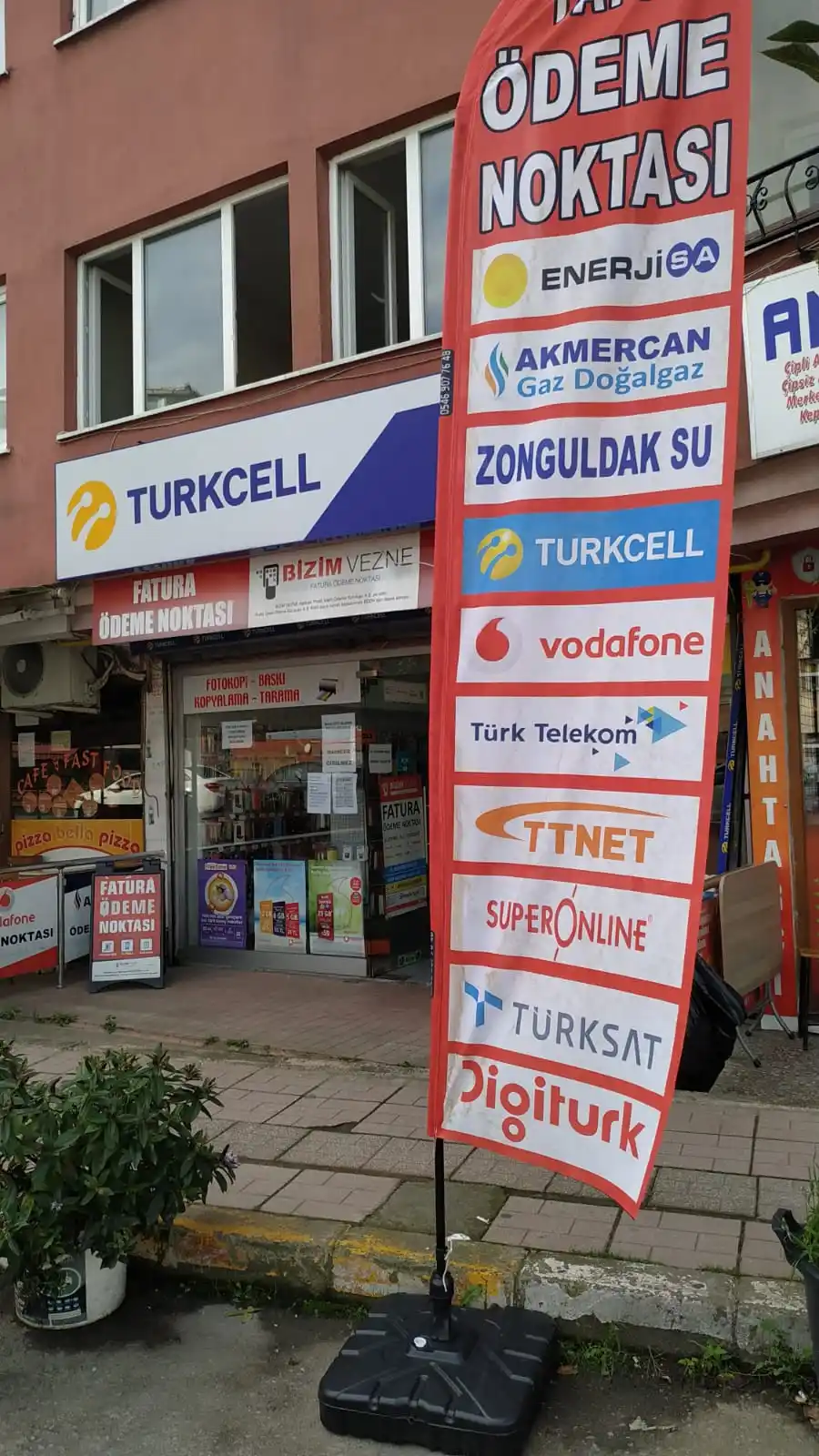 Cep Telefoncu Yelken Bayrağı-18
